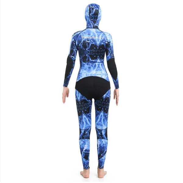 Wetsuit - Women's - 7mm - Electric Blue
